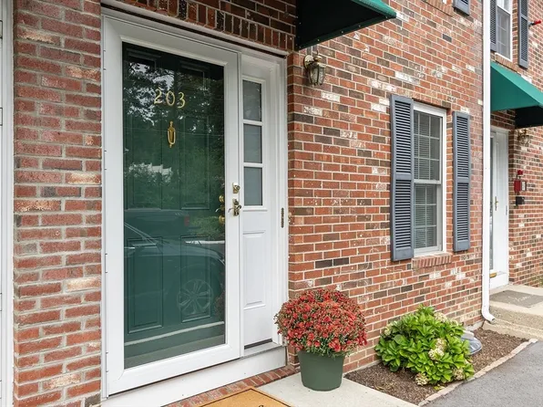 278 Manning St Unit 203, Hudson, MA 01749