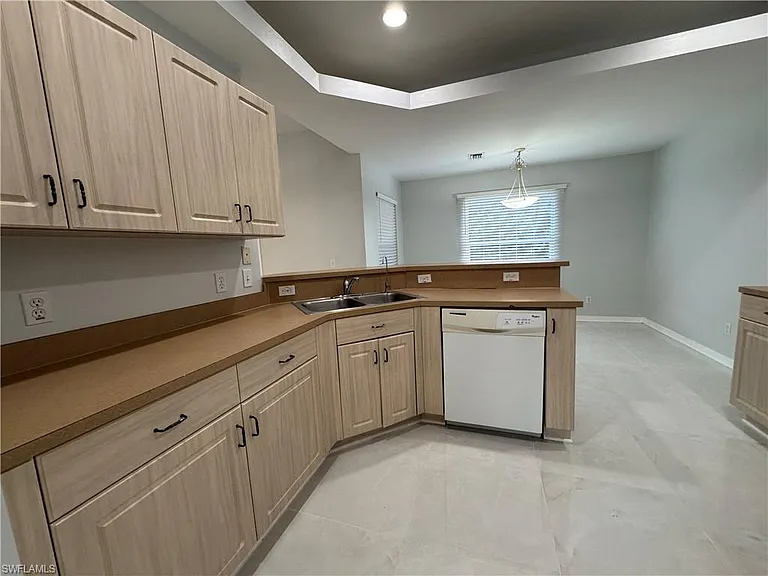 4649 Santiago Ln — Photo 2