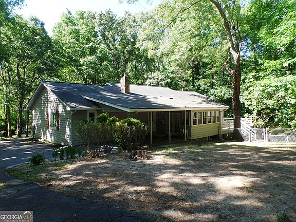 2nd image of 426 Green Ridge Rd SE