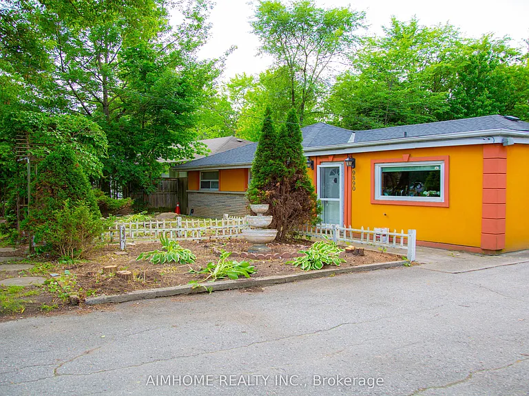 9890 Bayview Ave — Photo 5