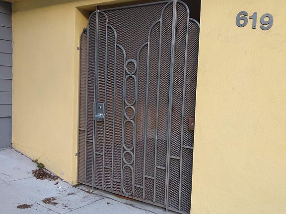 2nd image of 619 Missouri St