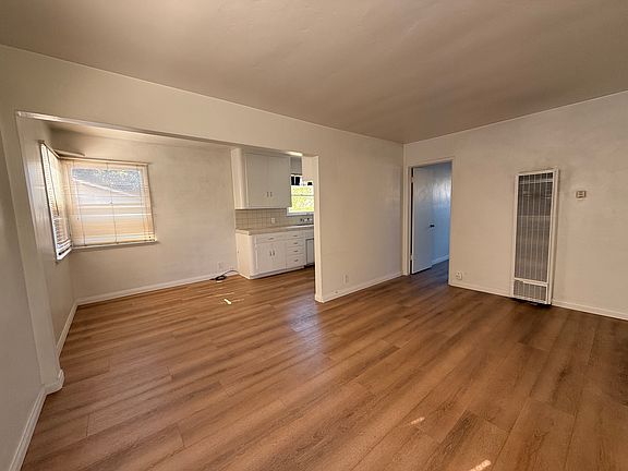 2nd image of 46 W Park Row Ave #46
