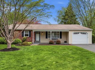226 Silvestri Dr, Hatboro, PA 19040