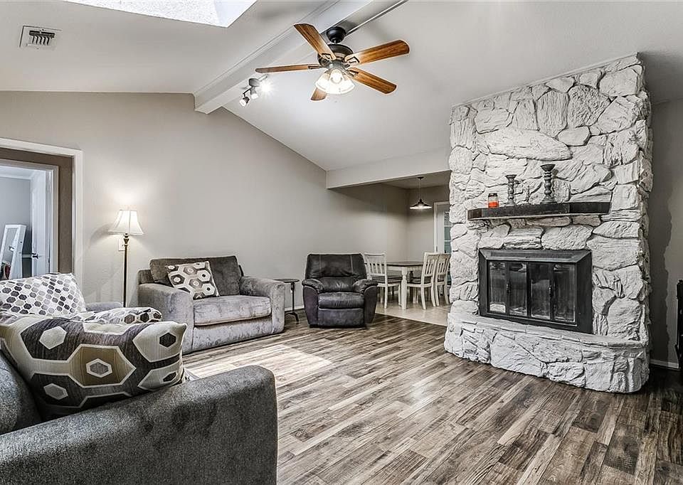 1st image of 108 Creekview Dr W