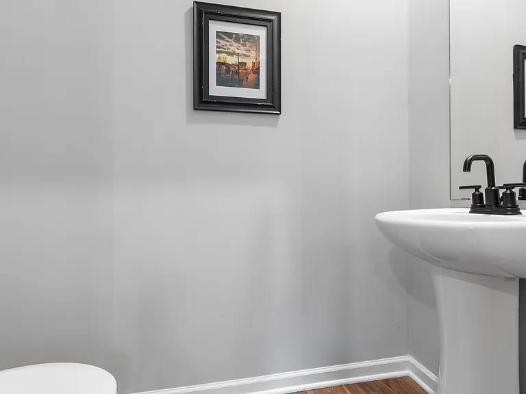 64 Brewster Dr — Photo 16