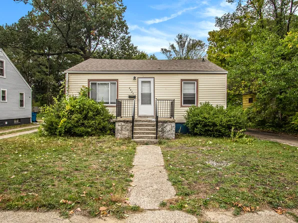 2424 Wood St, Muskegon Heights, MI 49444