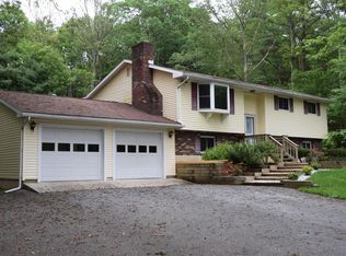 409 Short Bull Rd, Effort, PA 18330