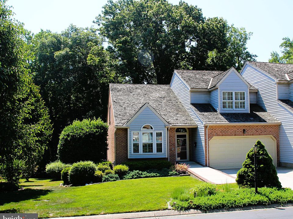 1st image of 15 Glen Gate Ct