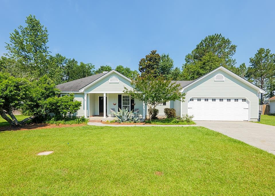 1st image of 3903 Stratford Cir