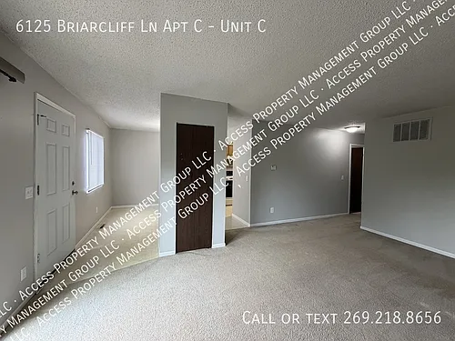 6125 Briarcliff Ln #C Photo 1