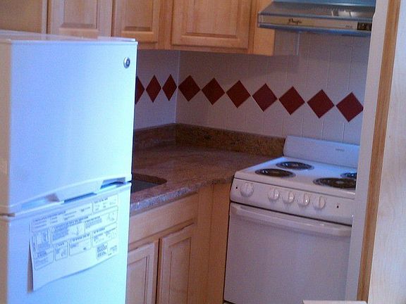 2nd image of 82 Bayard St APT 26