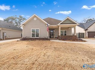 2604 Mountain Stream Way SE, Owens Cross Roads, AL 35763