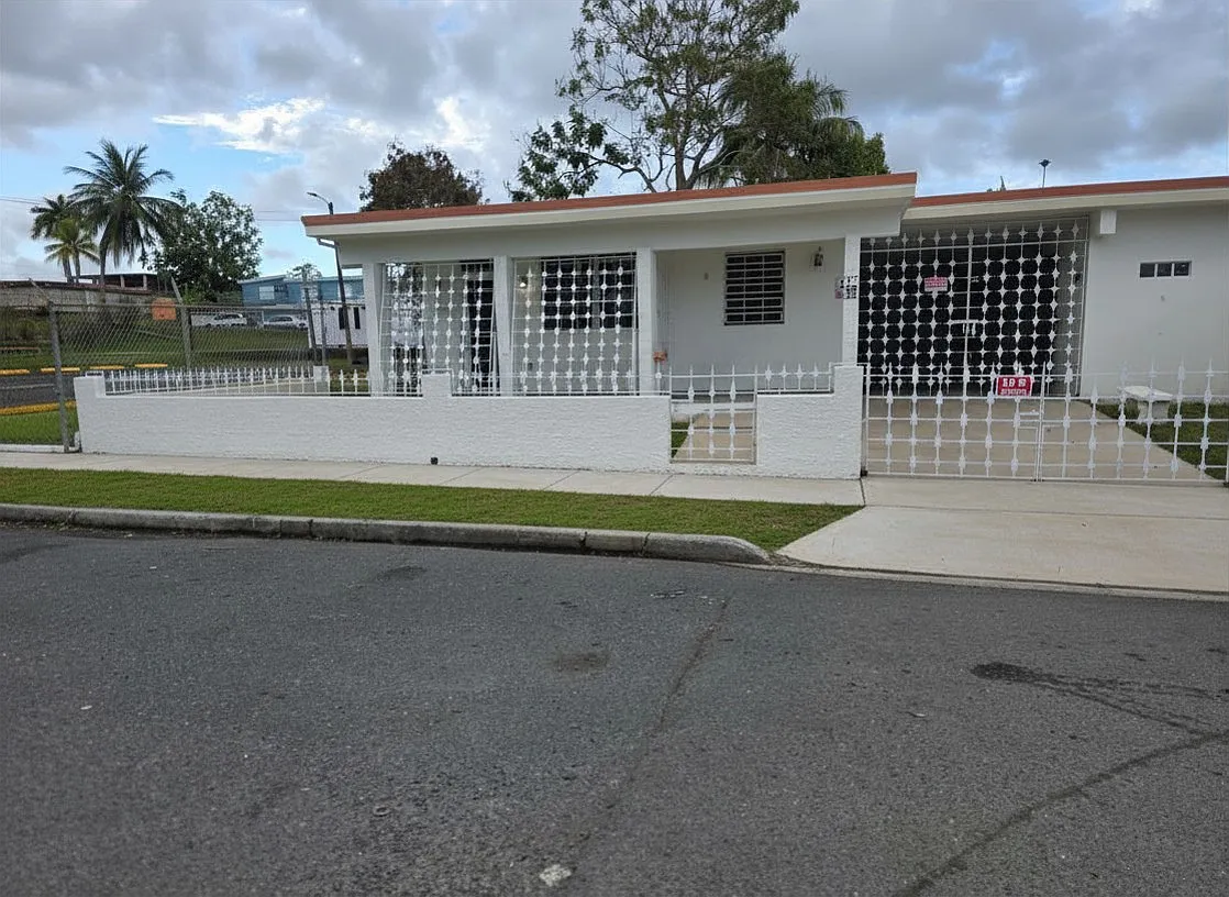 J38 Calle 3 — Photo 1