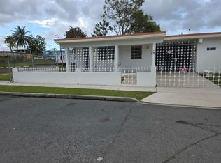 J38 3 St, Royal Town, Bayamon, PR 00956