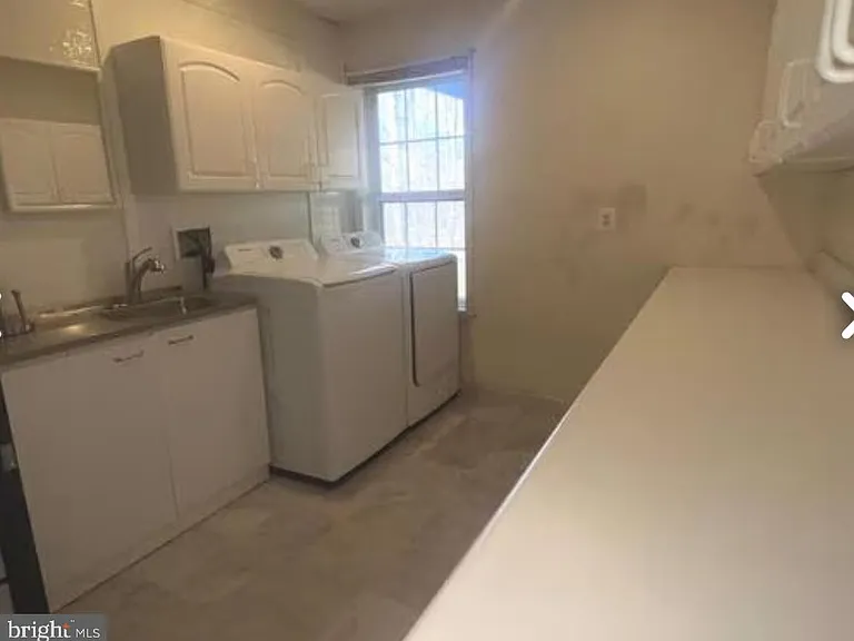 9241 Greenshire Dr — Photo 5