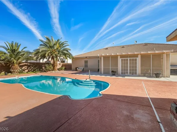 6830 Longmeadow Dr, Pahrump, NV 89061