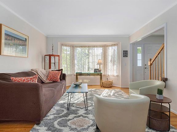 4th image of 1303 Carston Ln