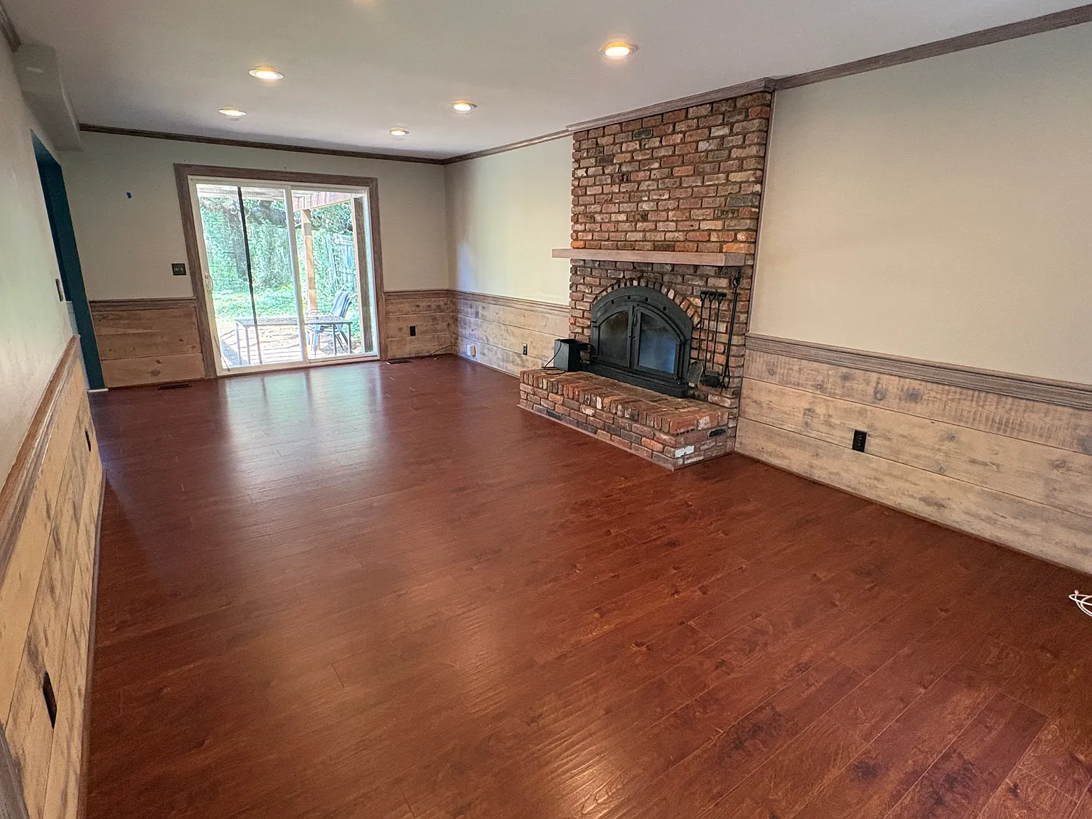 3 bed, 2.5 bath, $2,400 — Photo 3