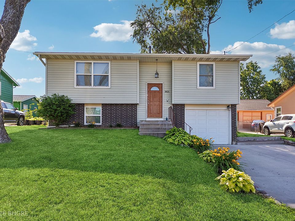1st image of 3821 SE 15th Ct
