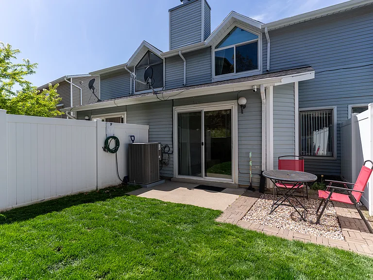 426 N Orchard Dr #17 — Photo 17