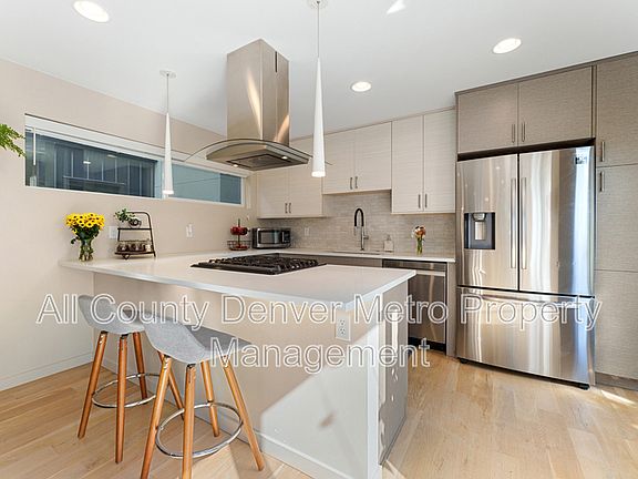 3rd image of 1326 Zenobia St