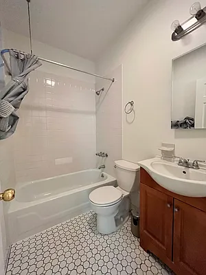 Rented by Dwell Residential Inc | media 7