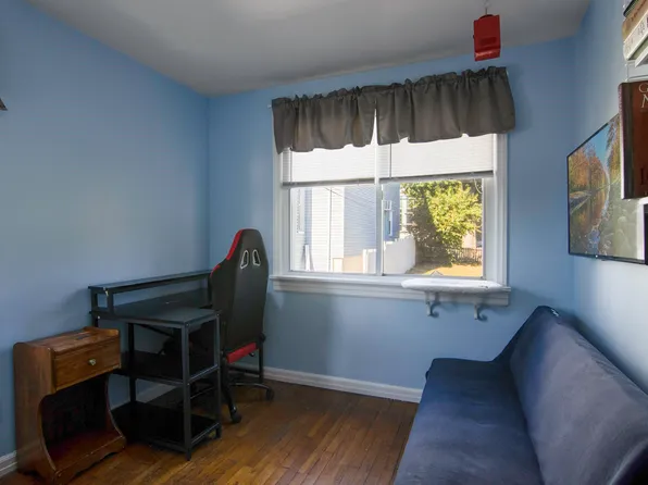 102 Beech Street image 10 of 13