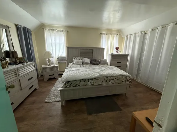 629 61st Street image 10 of 16