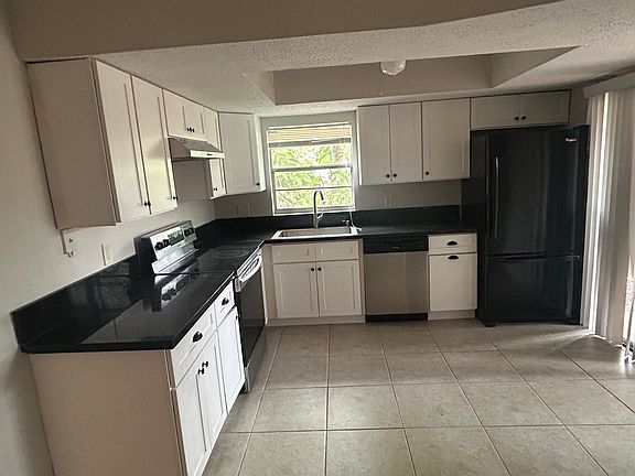 2nd image of 103 Moonstone Ct