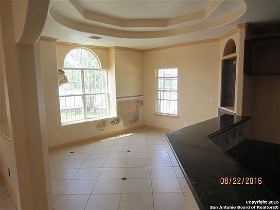 3rd image of 603 Emmett Ave