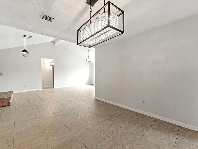 16419 Lost Quail Dr — Photo 15