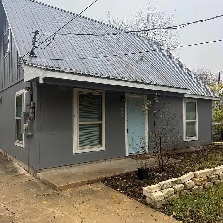 622 Trinity St