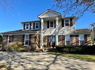 2907 Shawnee Ln, Waterford, MI 48329