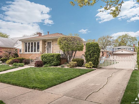 2nd image of 5140 W 105th Pl