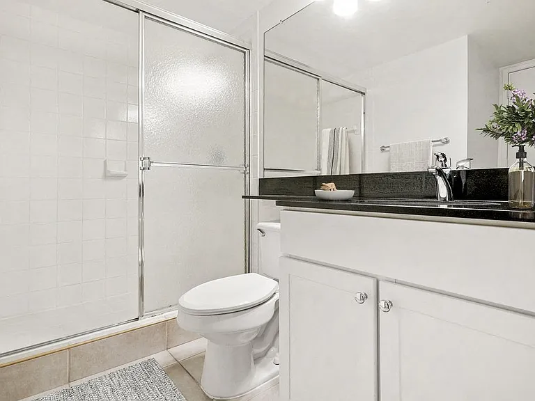 Gables Grand Plaza Apartments — Photo 72