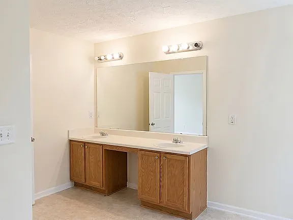 2909 Rusticwood Dr — Photo 16