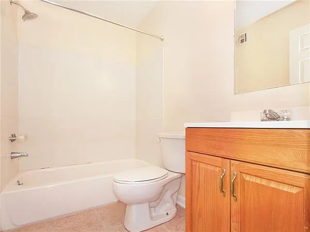 1325 Marigny St #2 — Photo 11