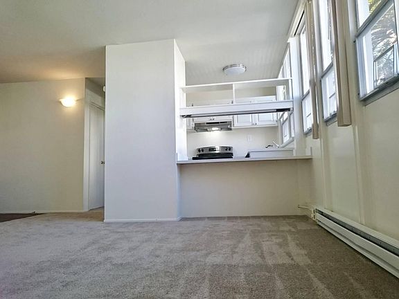 4th image of 1421 Bellevue Ave APT 201