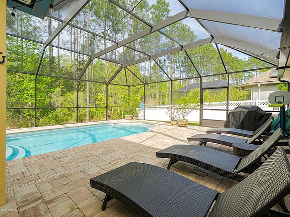 3rd image of 137 Quail Creek Cir