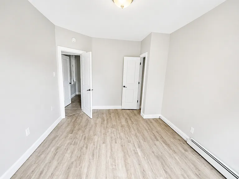 139 3rd St #4AA — Photo 5