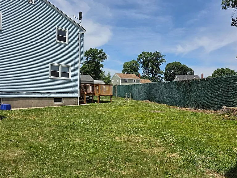 8 Chester Ct — Photo 29