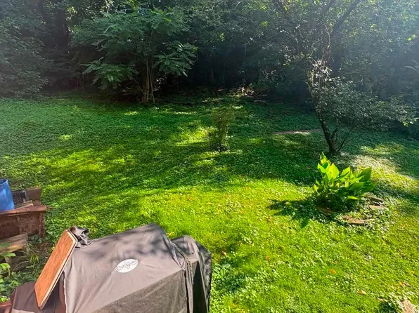 1520 3rd Ave, East Bank, WV 25067