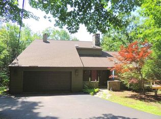 224 Meeker Rd, Vestal, NY 13850