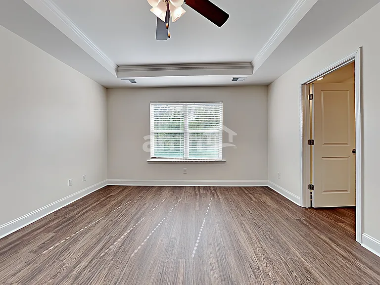 1842 Produce Ln — Photo 9