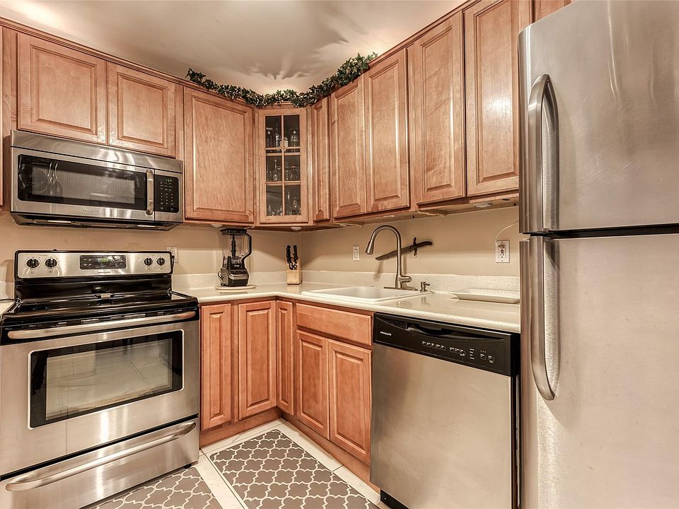 1st image of 2210 NE 56th Place #108