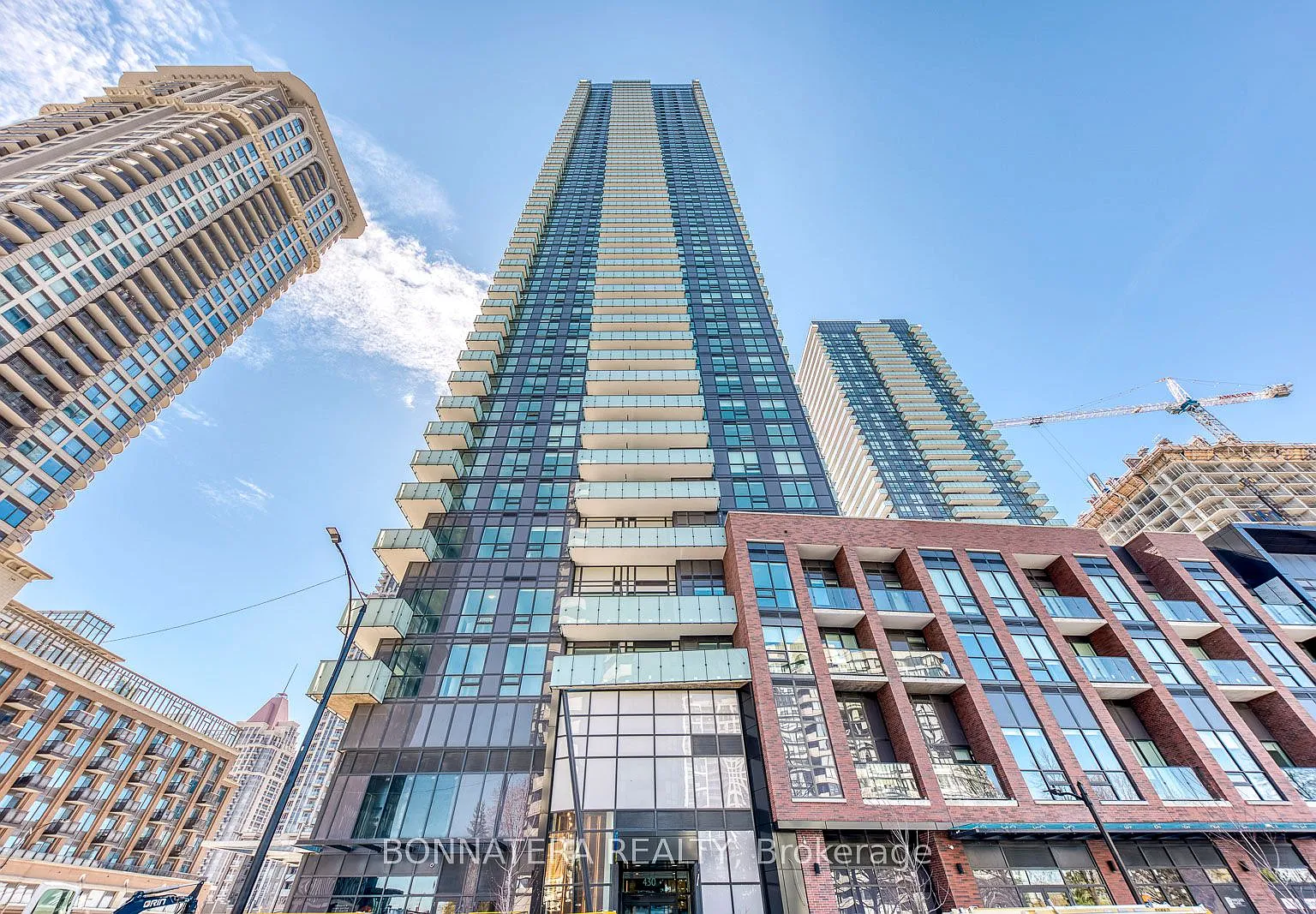 2 bed, $2,800 — Photo 1