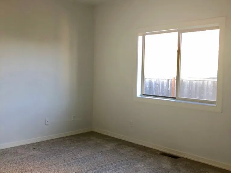 Meadowlawn Pl — Photo 10