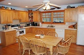 3rd image of 612 Dubois Ct