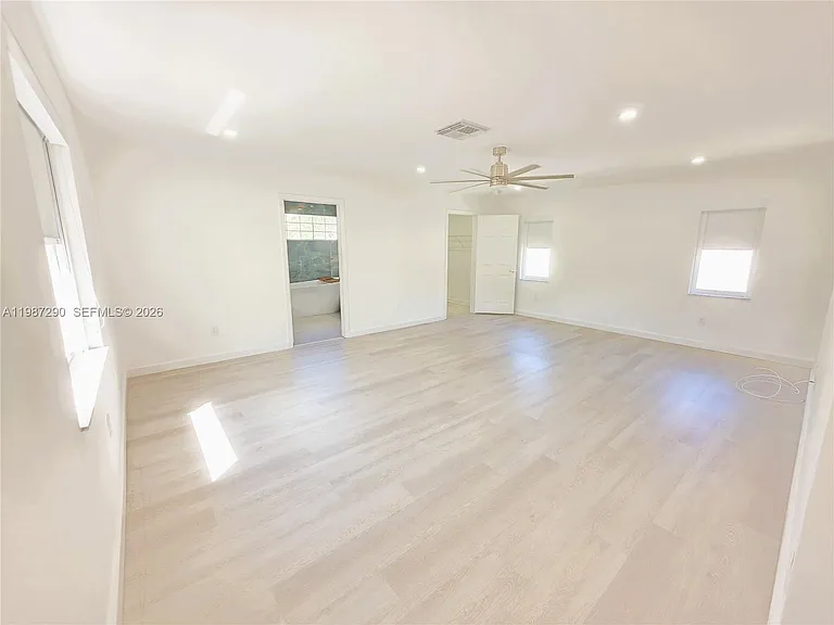 16404 Diamond Head Dr — Photo 35