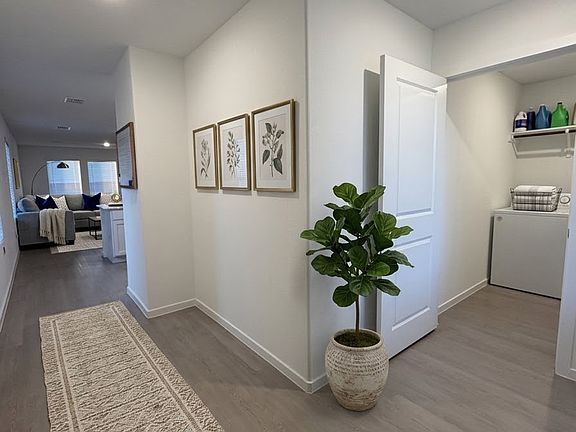 5th image of 3064 Ashbrook Ln